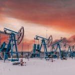 בוקר כלכלי: החוזים על מדדי וול סטריט נסחרים בירידות, מחיר הנפט ממשיך לשבור שיאים