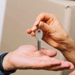 רוצים לקנות דירה להשקעה? הנה מה שאתם צריכים לדעת