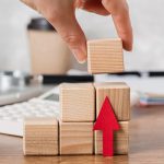 המשמעות של פיתוח עסקי: כיצד הוא מניע צמיחה והצלחה